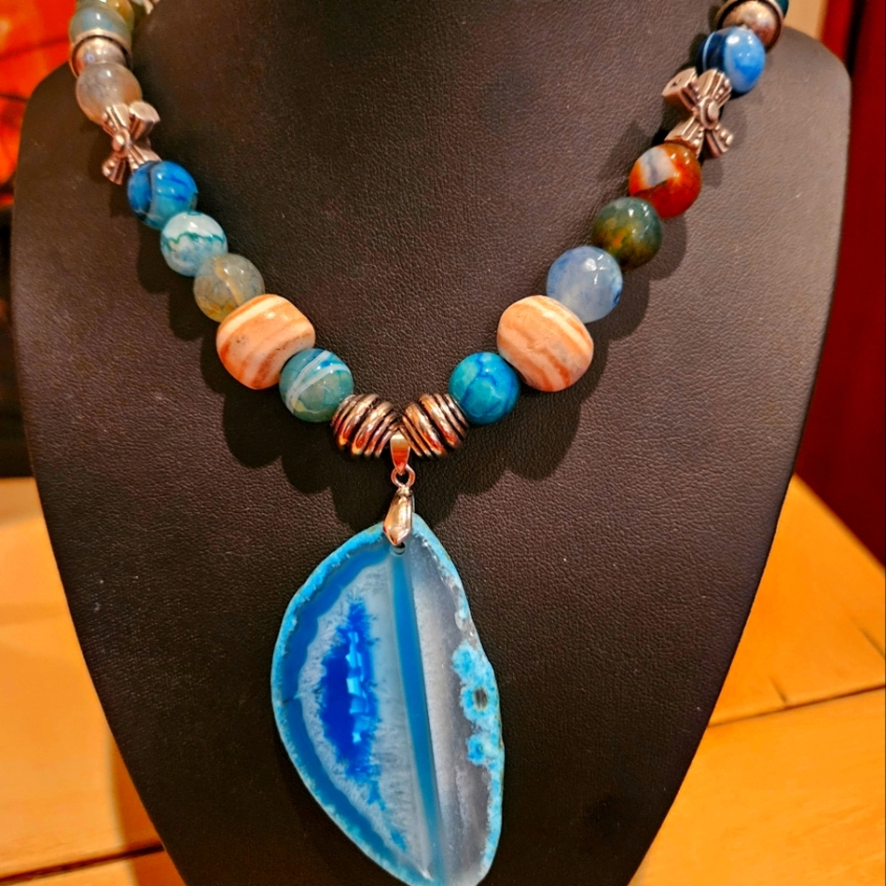 Beautiful agate boho necklace.  Handmade by me, longer necklace